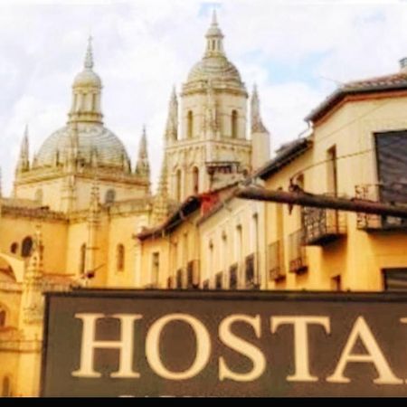 Hostal Plaza セゴビア エクステリア 写真