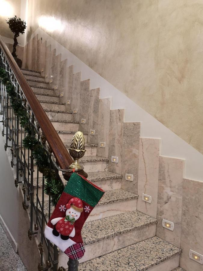 Hostal Plaza セゴビア エクステリア 写真
